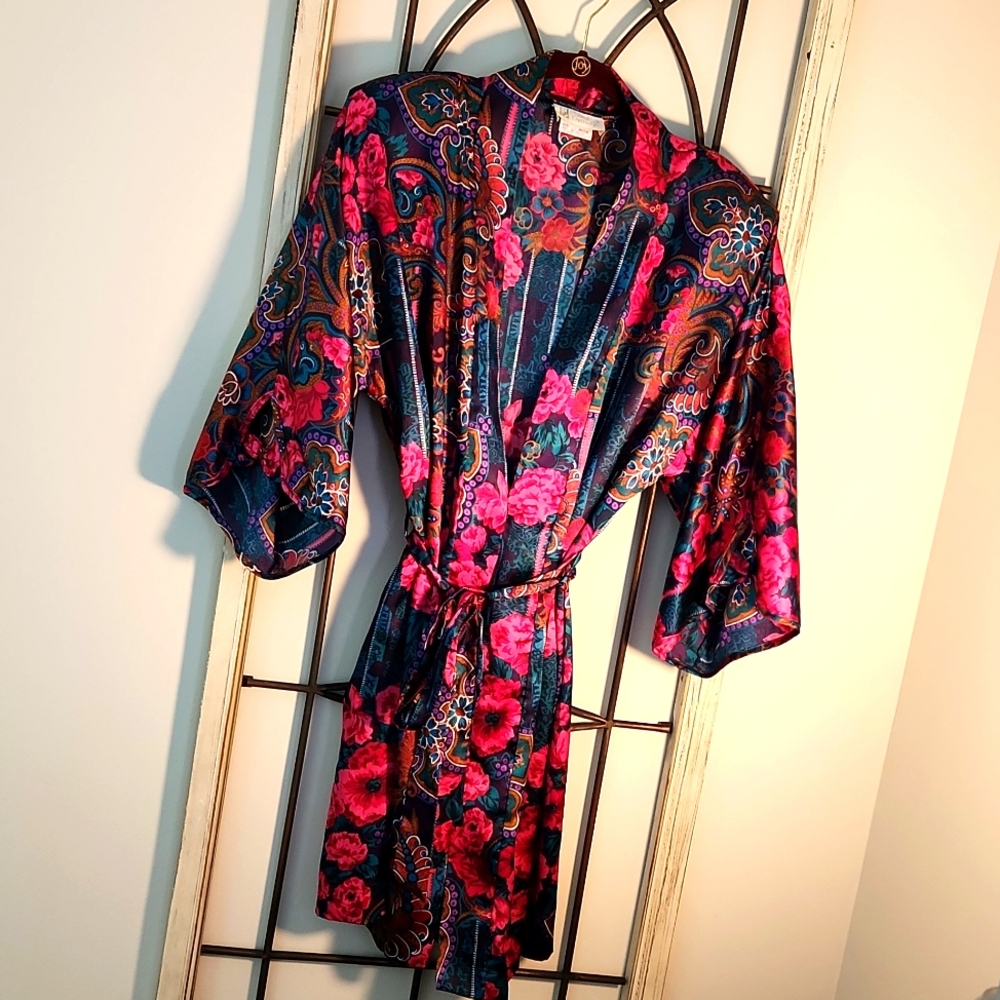 🎄 2 for $15 🎄 California Dynasty Floral Wrap Robe M